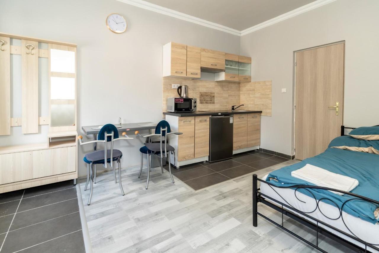 Ferienwohnung Ivanhoe Apartman Nyírbátor Exterior foto