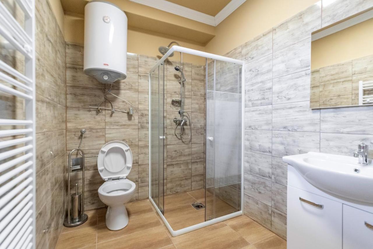 Ferienwohnung Ivanhoe Apartman Nyírbátor Exterior foto